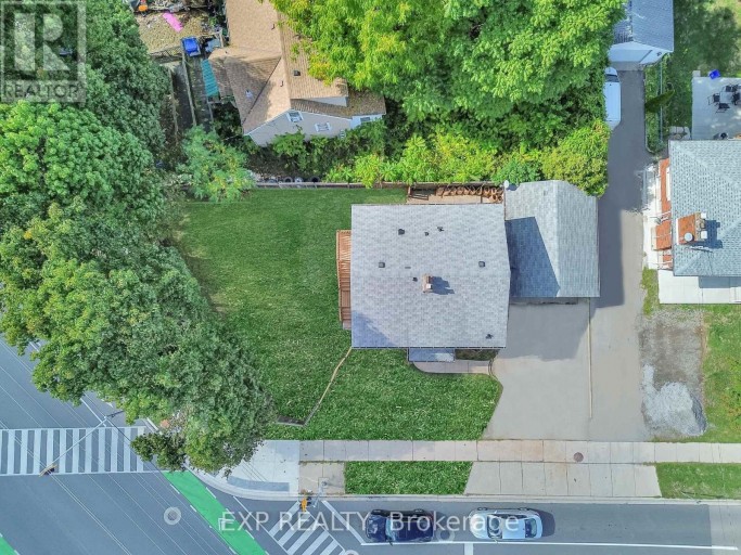 113 GREEN ROAD, Hamilton (Stoney Creek), Ontario, L8G3W9