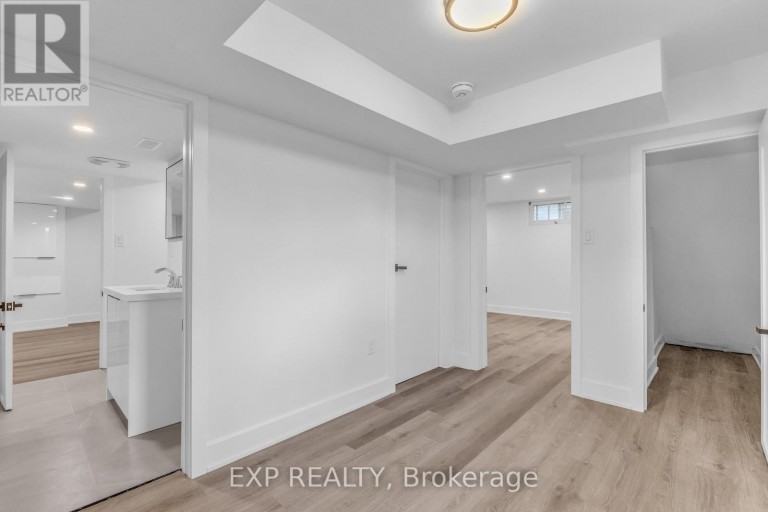 113 GREEN ROAD, Hamilton (Stoney Creek), Ontario, L8G3W9