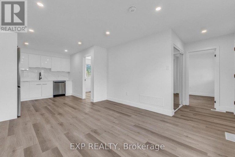 113 GREEN ROAD, Hamilton (Stoney Creek), Ontario, L8G3W9