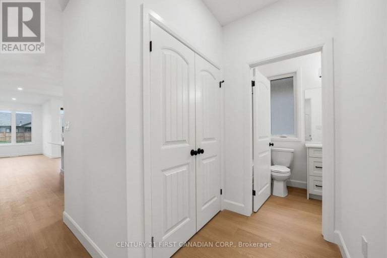 78 QUEEN STREET, North Middlesex (Ailsa Craig), Ontario, N0M1A0