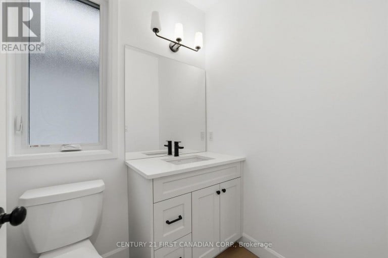 78 QUEEN STREET, North Middlesex (Ailsa Craig), Ontario, N0M1A0