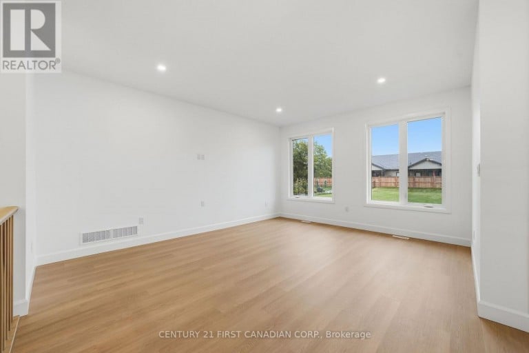78 QUEEN STREET, North Middlesex (Ailsa Craig), Ontario, N0M1A0