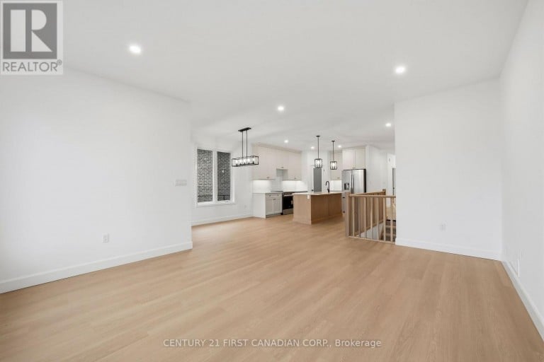 78 QUEEN STREET, North Middlesex (Ailsa Craig), Ontario, N0M1A0