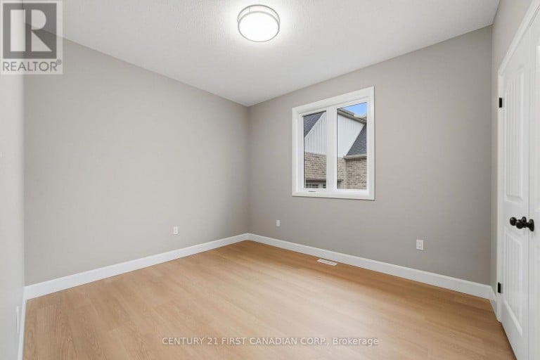 78 QUEEN STREET, North Middlesex (Ailsa Craig), Ontario, N0M1A0