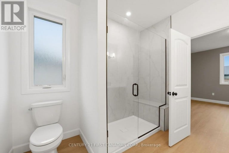 78 QUEEN STREET, North Middlesex (Ailsa Craig), Ontario, N0M1A0