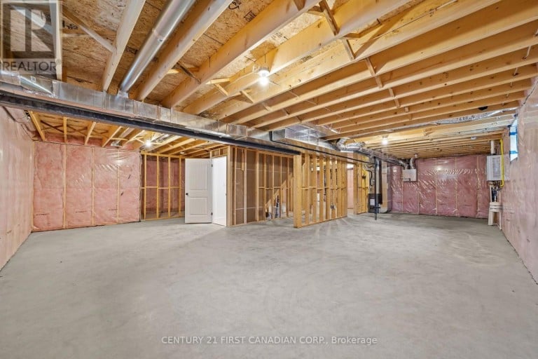 78 QUEEN STREET, North Middlesex (Ailsa Craig), Ontario, N0M1A0