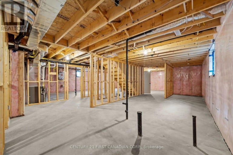 78 QUEEN STREET, North Middlesex (Ailsa Craig), Ontario, N0M1A0