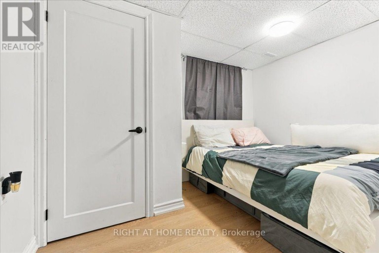 70 PAINTED POST DRIVE, Toronto (Woburn), Ontario, M1H1T2
