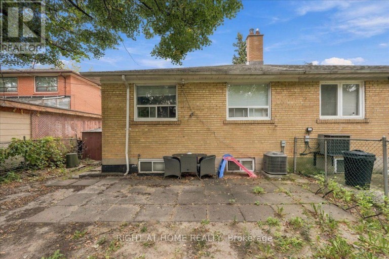 70 PAINTED POST DRIVE, Toronto (Woburn), Ontario, M1H1T2
