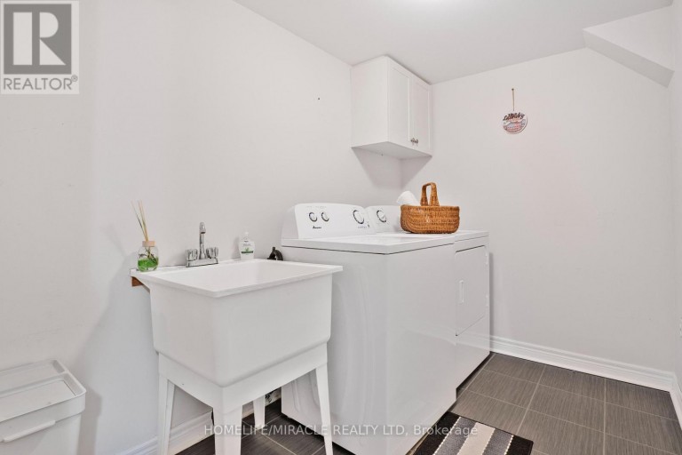 3 DE JONG STREET, Toronto (Dorset Park), Ontario, M1P0C1