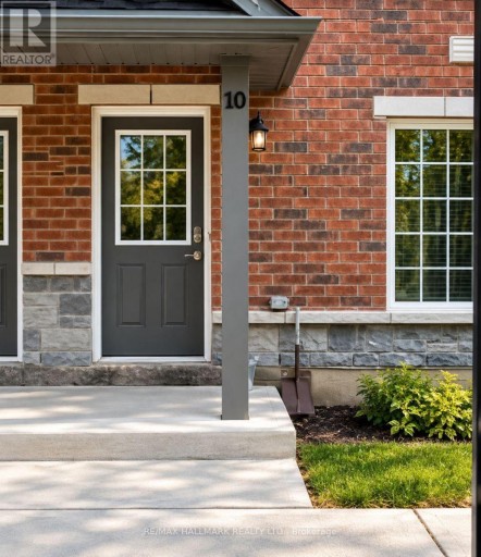 10 - 242 PENETANGUISHENE ROAD, Barrie (Georgian Drive), Ontario, L4M7C2