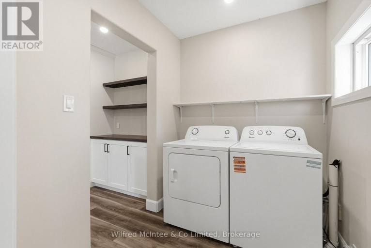 550 WELLINGTON STREET, Minto, Ontario, N4W3G9