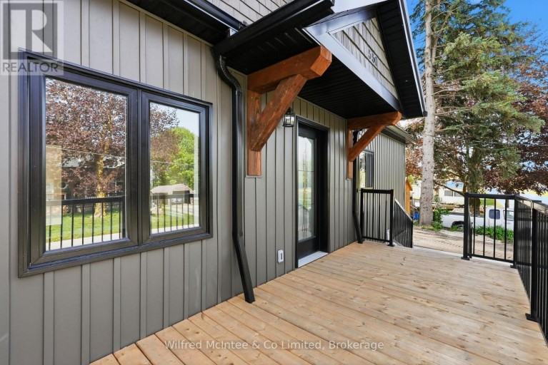 550 WELLINGTON STREET, Minto, Ontario, N4W3G9