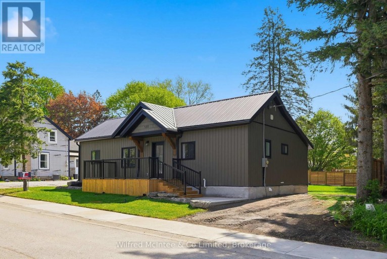 550 WELLINGTON STREET, Minto, Ontario, N4W3G9