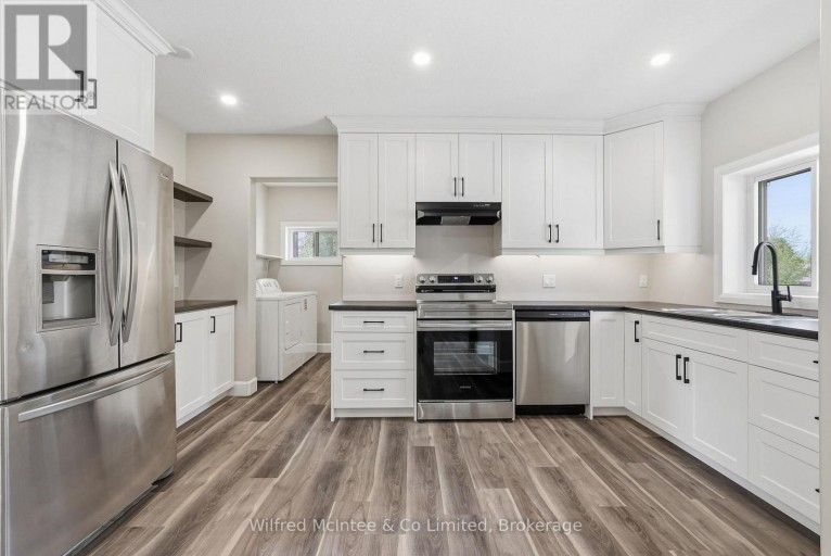 550 WELLINGTON STREET, Minto, Ontario, N4W3G9