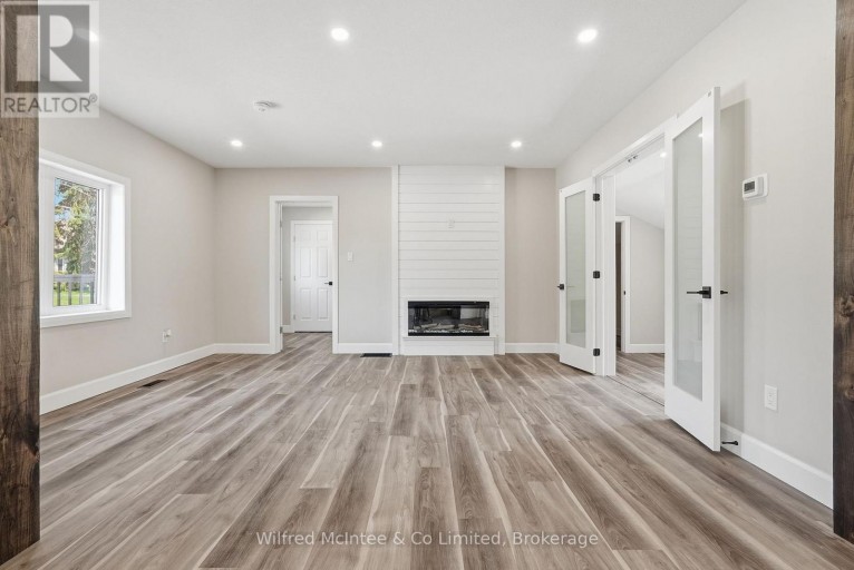 550 WELLINGTON STREET, Minto, Ontario, N4W3G9