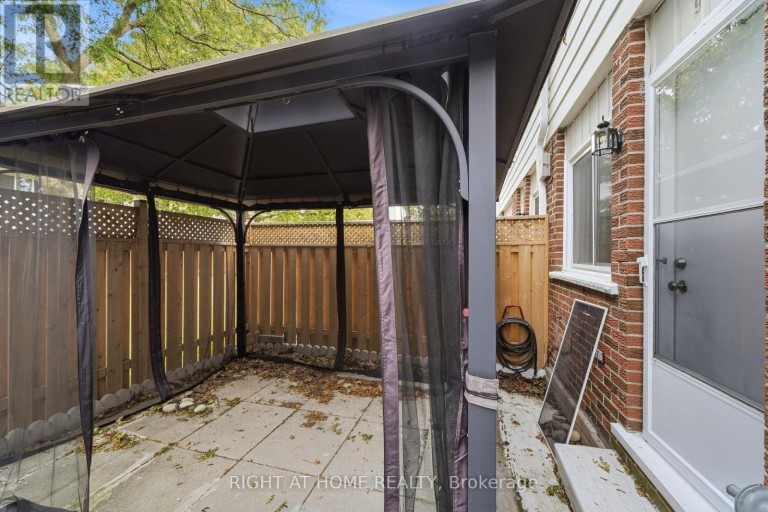 92 - 92 ST ANDREWS DRIVE, Hamilton (Vincent), Ontario, L8K6H4