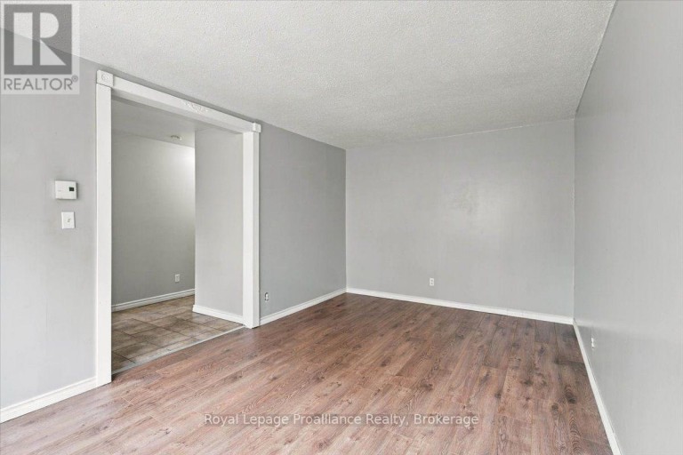 3 - 11 TRACEY PARK DRIVE, Belleville (Belleville Ward), Ontario, K8P4R4