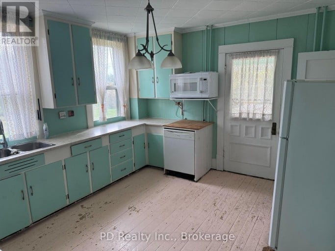 8 PRIVATE (DELORO) ROAD, Marmora and Lake (Marmora Ward), Ontario, K0K2M0