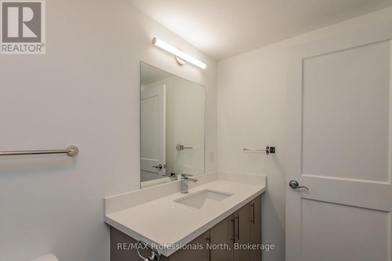 103 - 6 SUNCREST LANE, Huntsville (Chaffey), Ontario, P1H0K3