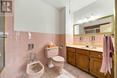 37 WILMONT DRIVE Toronto (Black Creek) Ontario photo 16