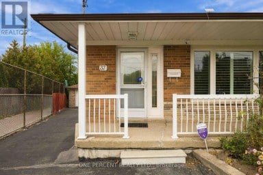 37 WILMONT DRIVE Toronto (Black Creek) Ontario photo 2