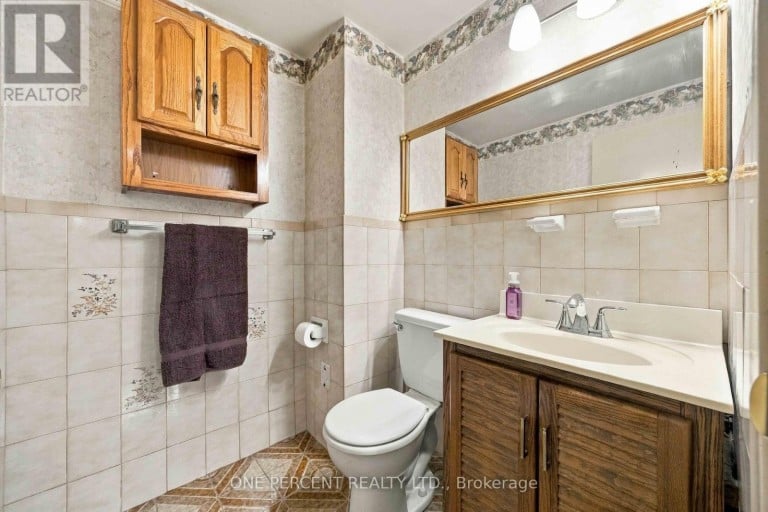 37 WILMONT DRIVE, Toronto (Black Creek), Ontario, M3N1N5