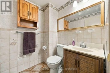 37 WILMONT DRIVE Toronto (Black Creek) Ontario photo 21