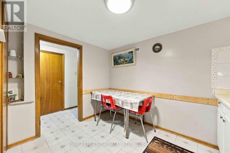 37 WILMONT DRIVE, Toronto (Black Creek), Ontario, M3N1N5