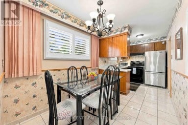 37 WILMONT DRIVE Toronto (Black Creek) Ontario photo 7