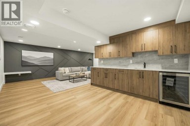 1303 87 Avenue SW Calgary Alberta photo 35