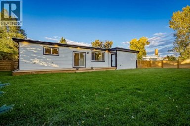 1303 87 Avenue SW Calgary Alberta photo 40