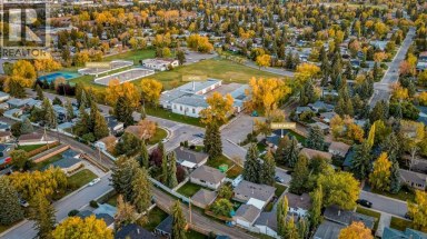 1303 87 Avenue SW Calgary Alberta photo 48