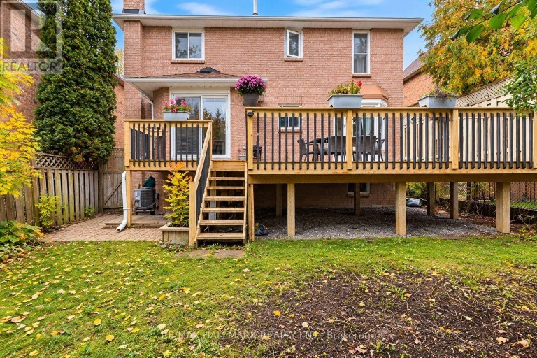 14 CRAWFORD ROSE DRIVE, Aurora (Aurora Heights), Ontario, L4G4P2