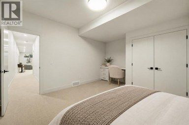 727 15 Street NW Calgary Alberta photo 43