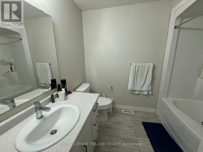 947 - 947 GEORGETOWN DRIVE, London North (North E), Ontario, N6H0J7