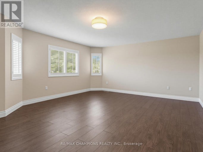 1 CLUSTER OAK PLACE, Brampton (Sandringham-Wellington), Ontario, L6R1V2