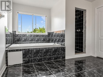 1 CLUSTER OAK PLACE Brampton (Sandringham-Wellington) Ontario photo 25