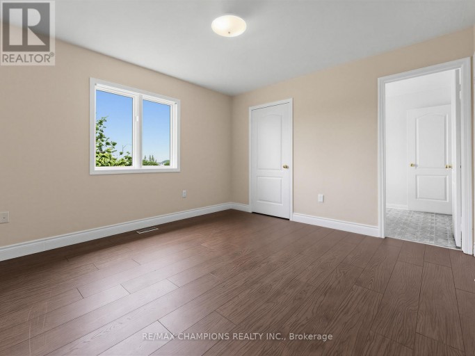 1 CLUSTER OAK PLACE, Brampton (Sandringham-Wellington), Ontario, L6R1V2