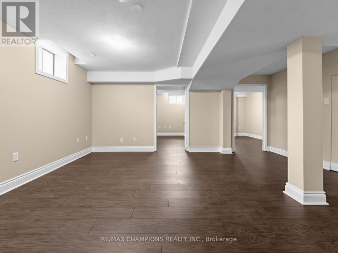 1 CLUSTER OAK PLACE, Brampton (Sandringham-Wellington), Ontario, L6R1V2