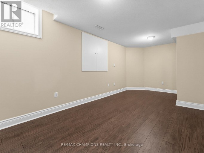 1 CLUSTER OAK PLACE, Brampton (Sandringham-Wellington), Ontario, L6R1V2