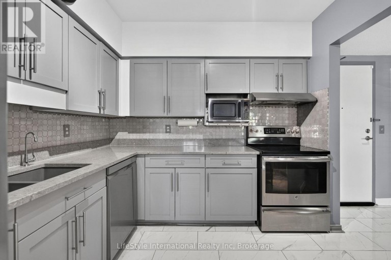 104 - 208 SILVERCREEK PARKWAY N, Guelph (Junction/Onward Willow), Ontario, N1H8H2