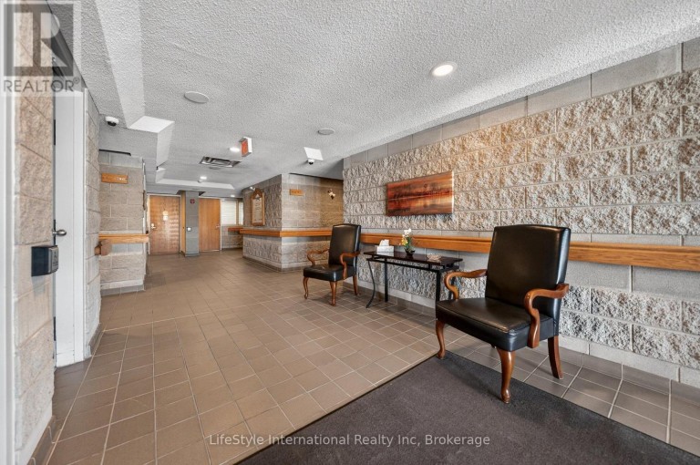 104 - 208 SILVERCREEK PARKWAY N, Guelph (Junction/Onward Willow), Ontario, N1H8H2