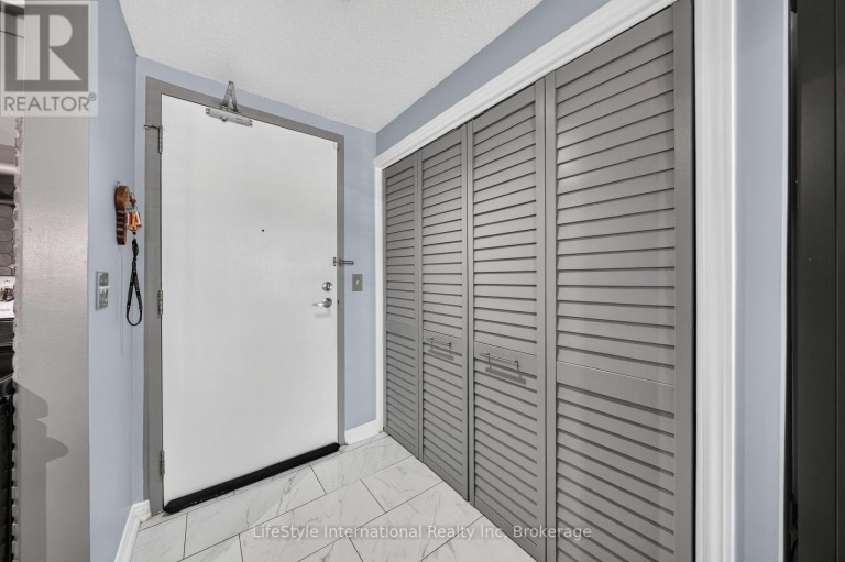 104 - 208 SILVERCREEK PARKWAY N, Guelph (Junction/Onward Willow), Ontario, N1H8H2