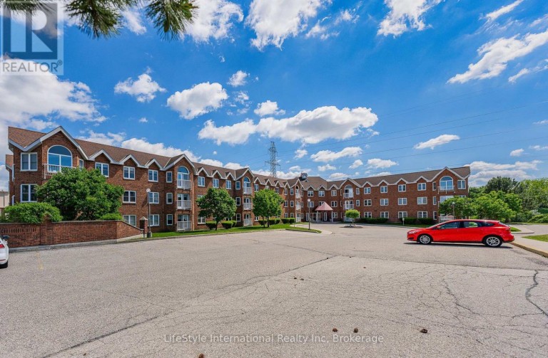 104 - 208 SILVERCREEK PARKWAY N, Guelph (Junction/Onward Willow), Ontario, N1H8H2