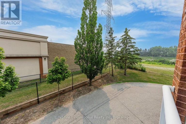 104 - 208 SILVERCREEK PARKWAY N, Guelph (Junction/Onward Willow), Ontario, N1H8H2