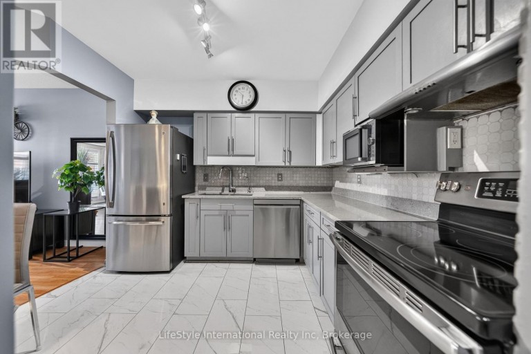 104 - 208 SILVERCREEK PARKWAY N, Guelph (Junction/Onward Willow), Ontario, N1H8H2