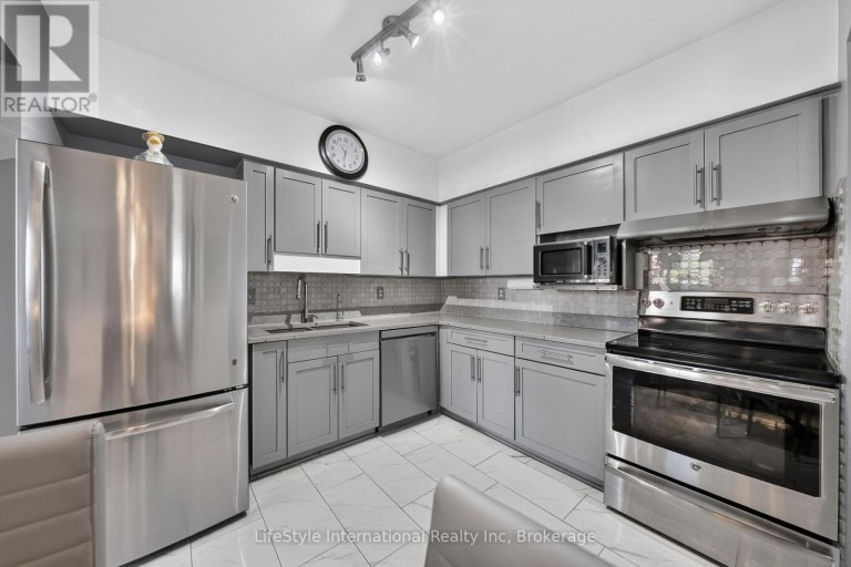 104 - 208 SILVERCREEK PARKWAY N, Guelph (Junction/Onward Willow), Ontario, N1H8H2