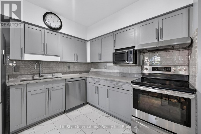104 - 208 SILVERCREEK PARKWAY N, Guelph (Junction/Onward Willow), Ontario, N1H8H2