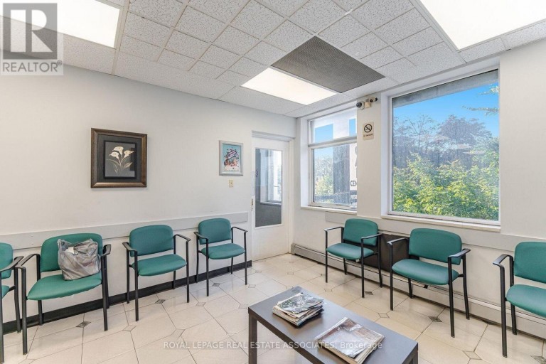 799 BLOOR STREET W, Toronto (Palmerston-Little Italy), Ontario, M6G1L8